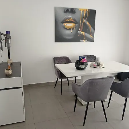 Exclusive New Apartment *